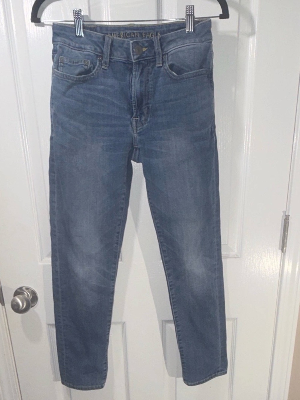 American Eagle Outfitters women’s Blue Slim Straight Jeans